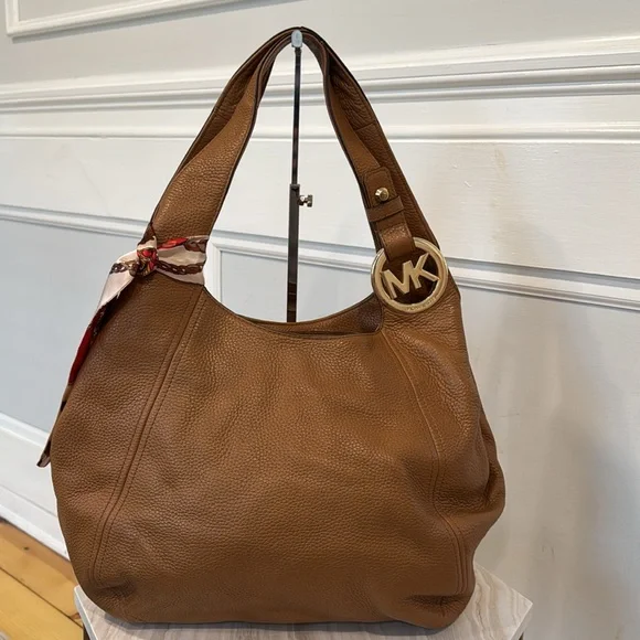 Michael Kors Bag Fulton Large Brown Pebbled Leather Logo Strap Shoulder Bag - Picture 5 of 17